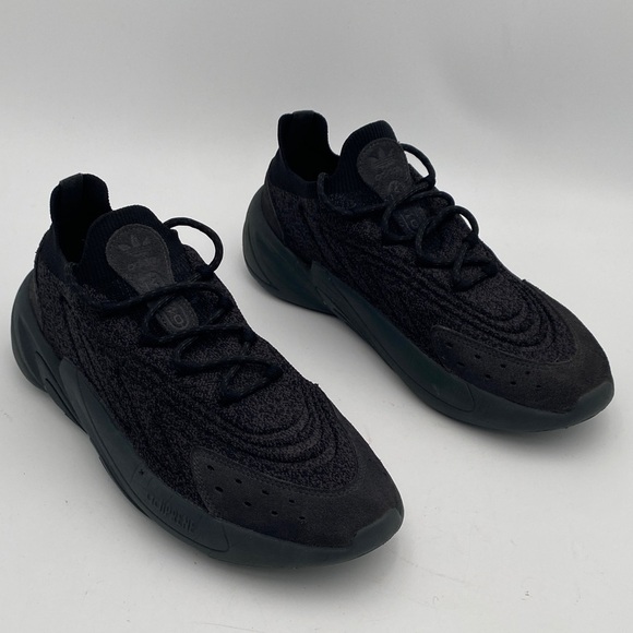 Adidas Ozelia Knit  Black Men’s 10.5 performance training  casual - Picture 1 of 11